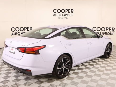 Used 2024 Nissan Altima 2.5 SR FWD image 19