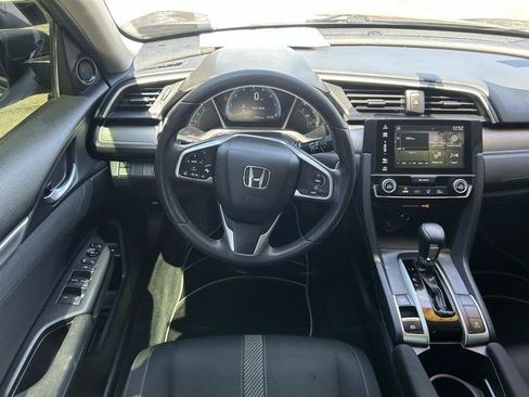 Used 2018 Honda Civic EX image 9