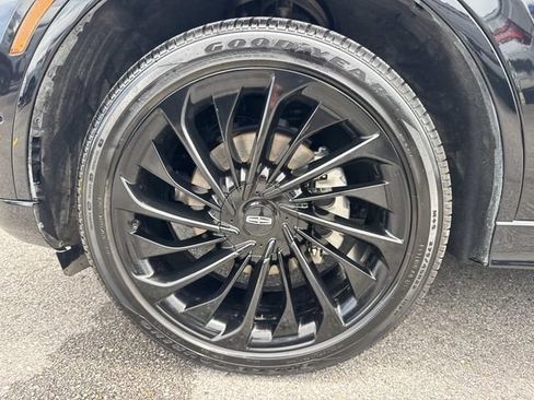Used 2022 Lincoln Aviator Reserve w/ Equipment Group 201A AWD/4WD image 9