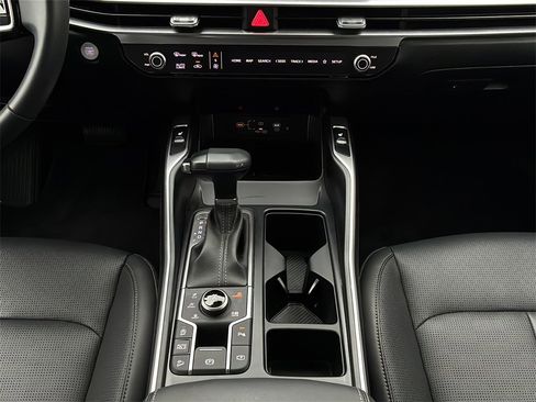 Used 2024 Kia Sorento S w/ Panoramic Sunroof Package image 20