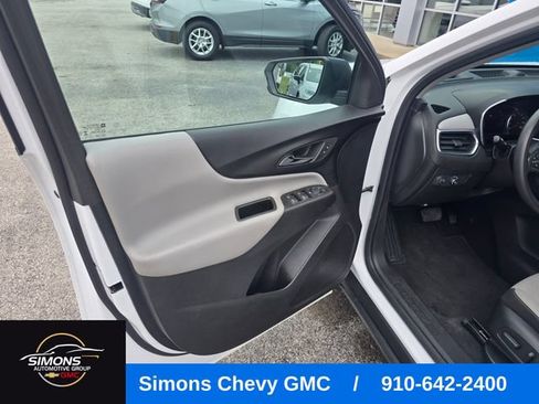 Used 2024 Chevrolet Equinox LS w/ LS Convenience Package AWD/4WD image 12