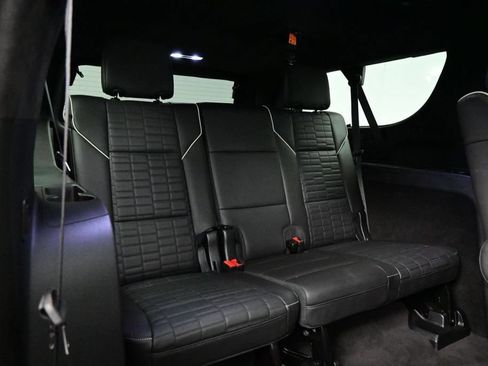 Used 2024 Cadillac Escalade ESV Premium Luxury Platinum AWD/4WD image 37
