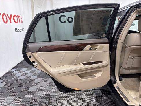 Used 2009 Toyota Avalon Limited FWD image 16