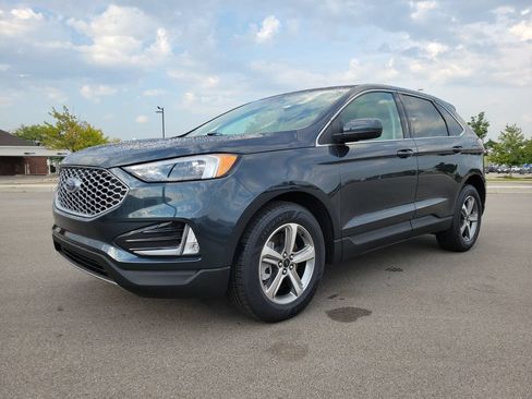 Used 2024 Ford Edge SEL w/ Convenience Package AWD/4WD image 2