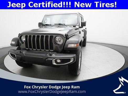 Certified 2023 Jeep Gladiator Sport image 32
