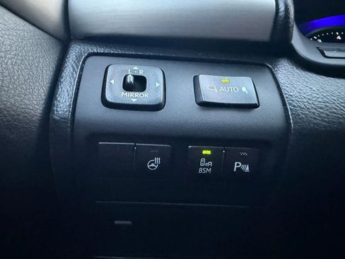 Used 2013 Lexus LS 460 AWD image 27