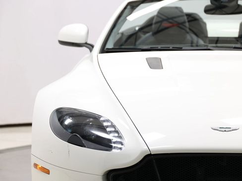 Used 2016 Aston Martin V8 Vantage GT RWD image 70