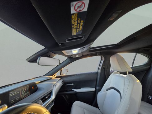Used 2019 Lexus UX 200 w/ Accessory Package 2 FWD image 13