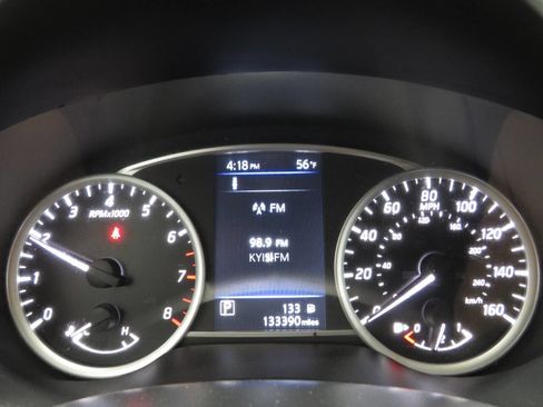Used 2019 Nissan Sentra SV FWD image 17