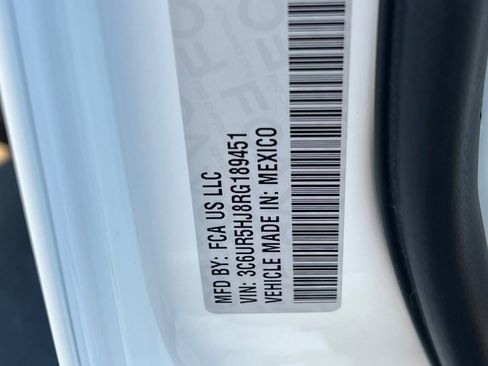 Used 2024 RAM 2500 Tradesman w/ Chrome Appearance Group image 29