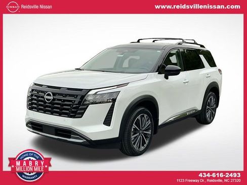 New 2026 Nissan Pathfinder Platinum AWD/4WD image 1
