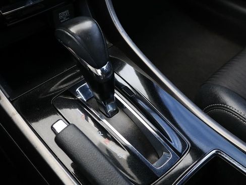 Used 2017 Honda Accord Sport image 17