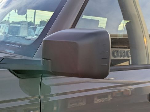 New 2025 Ford Bronco Badlands image 12