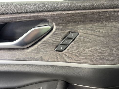 Used 2022 Jeep Grand Cherokee Limited 4xe w/ Luxury Tech Group II image 26