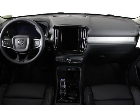 New 2026 Volvo XC40 B5 Plus w/ Climate Package image 5