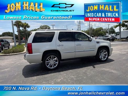 Used 2014 Cadillac Escalade Platinum AWD/4WD image 13