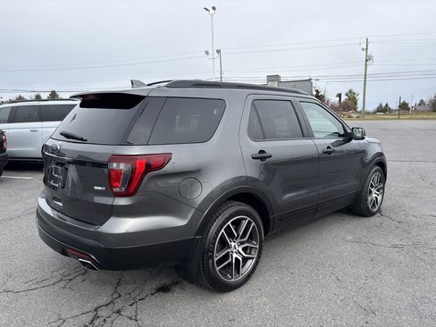 Used 2016 Ford Explorer Sport image 3