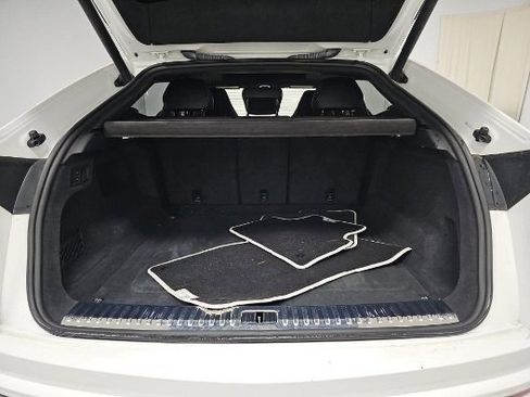 Used 2020 Lamborghini Urus image 13