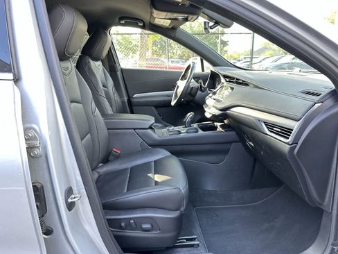 Used 2019 Cadillac XT4 Premium Luxury FWD image 9