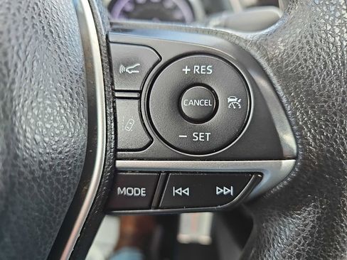 Used 2021 Toyota Camry LE image 35