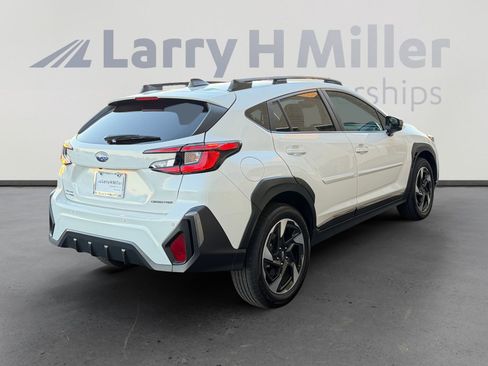 Used 2024 Subaru Crosstrek 2.5i Limited w/ Crosstrek Mirror Package image 5