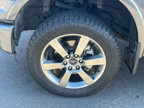 Used 2017 Ford F150 Lariat w/ Equipment Group 502A Luxury image 12