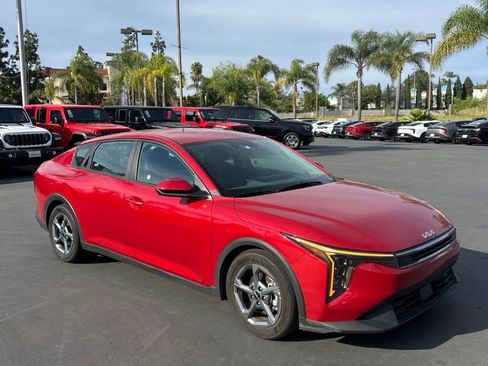 Used 2025 Kia K4 LXS image 6