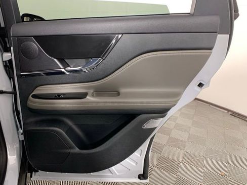 New 2025 Lincoln Corsair Premiere w/ Equipment Group 101A image 30