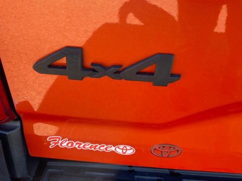 Used 2016 Toyota Tacoma SR image 14