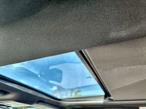 Used 2025 Ford F150 Lariat w/ Equipment Group 502A High image 19