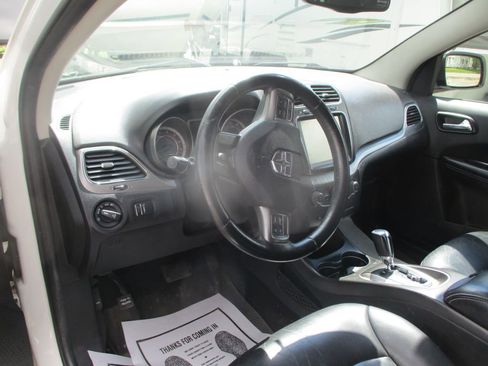 Used 2016 Dodge Journey Crossroad w/ Popular Equipment Group FWD image 11
