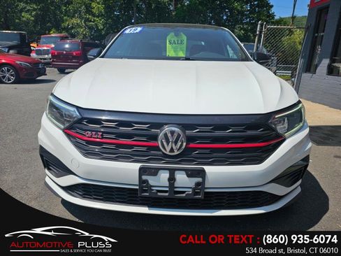 Used 2019 Volkswagen Jetta GLI image 6