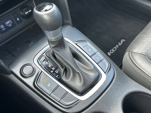 Used 2021 Hyundai Kona Limited w/ Cargo Package image 21