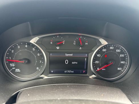 Used 2024 GMC Terrain SLT AWD/4WD image 15