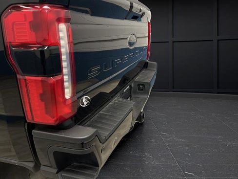 Used 2023 Ford F250 Lariat w/ Black Appearance Package image 38