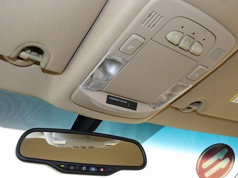 Used 2011 Buick Lucerne CXL w/ Driver Confidence Package image 19