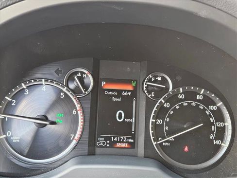 Used 2023 Lexus GX 460 Luxury image 17