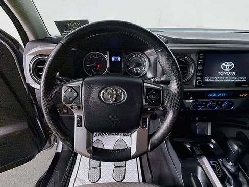 Used 2023 Toyota Tacoma SR5 AWD/4WD image 11