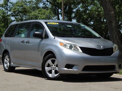 Used 2012 Toyota Sienna w/ Towing Pkg