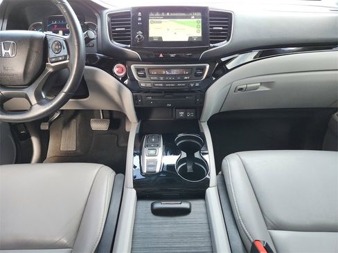 Used 2019 Honda Pilot Touring image 15