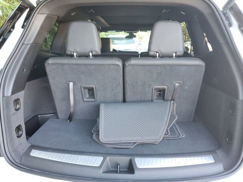 New 2025 Cadillac XT6 Luxury image 20