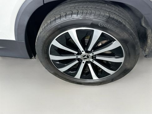 Used 2023 Mercedes-Benz GLB 250 image 11