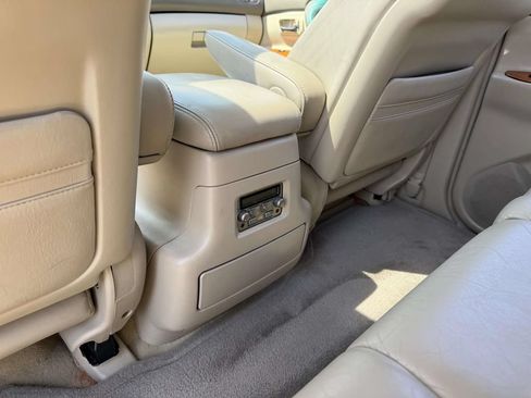 Used 2004 Lexus LX 470 4WD image 24