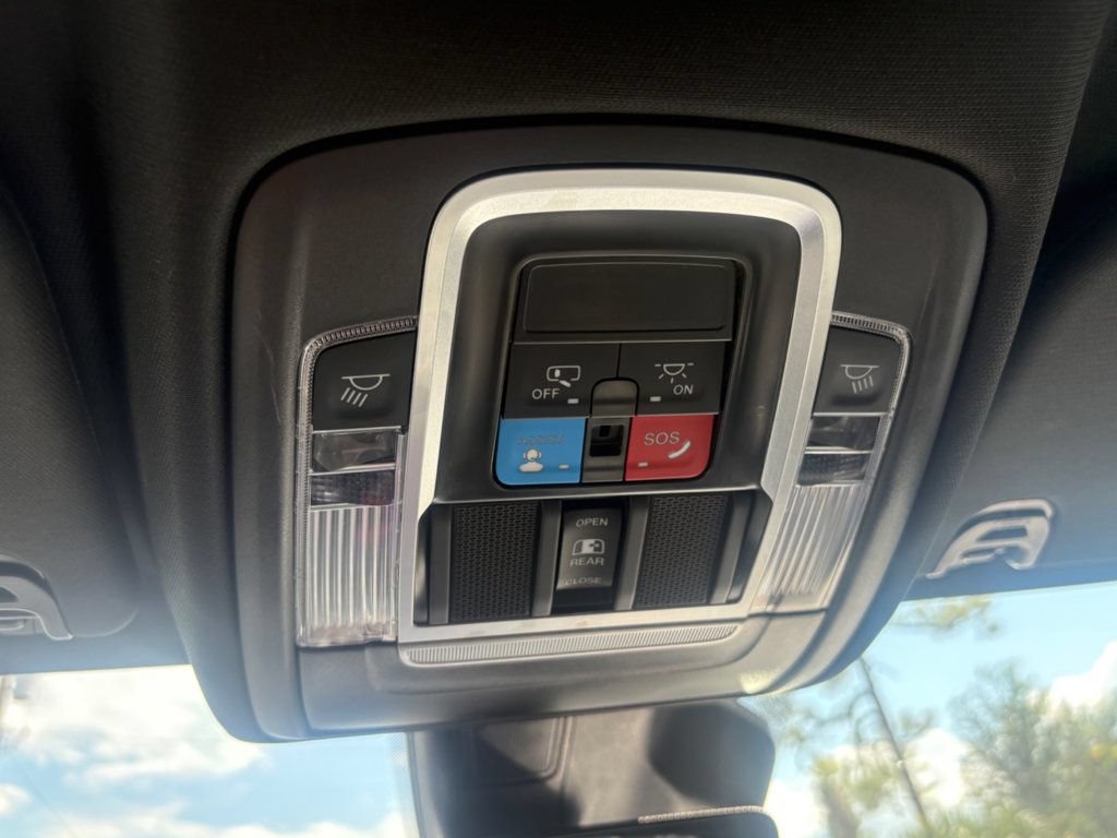 Used 2026 RAM 1500 Laramie AWD/4WD image 17
