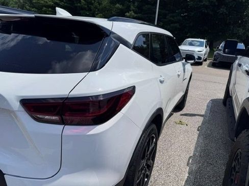Used 2024 Chevrolet Blazer LT w/ LPO, Floor Liner Package FWD image 8