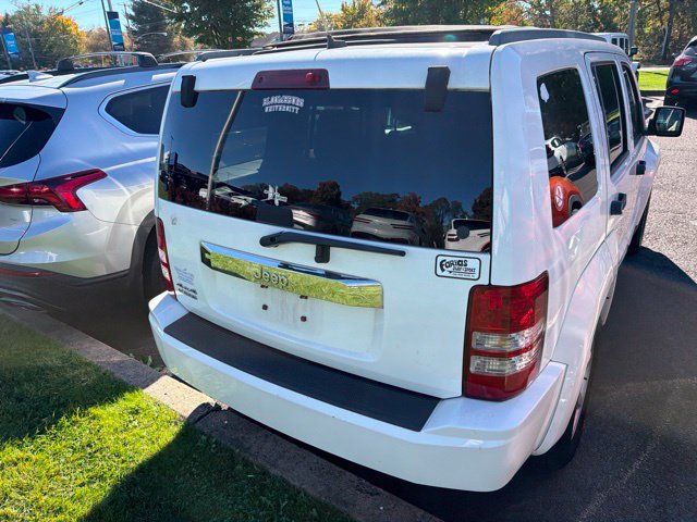 Used 2010 Jeep Liberty Limited AWD/4WD image 15
