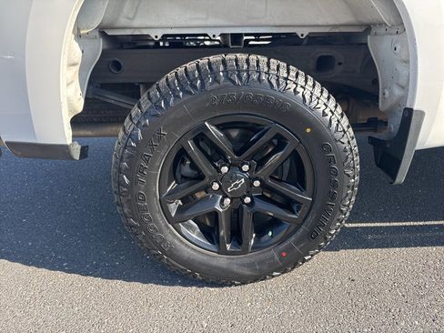 Used 2022 Chevrolet Silverado 1500 LT Trail Boss w/ LPO, Dark Essentials Package image 13