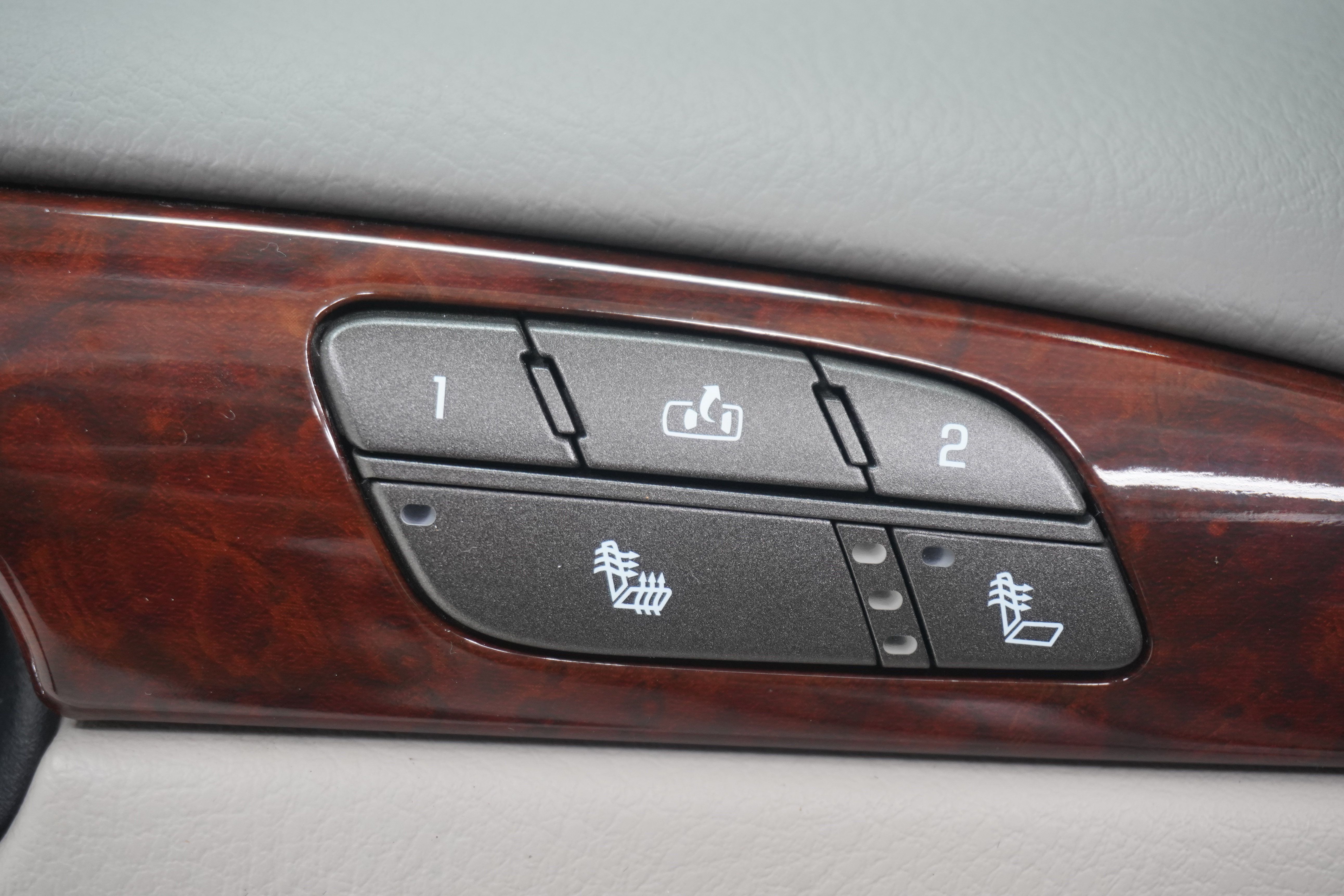 Used 2008 Buick Lucerne CXL w/ Driver Confidence Package FWD image 13