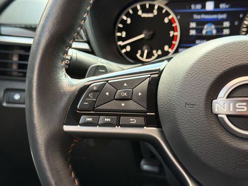 Used 2023 Nissan Altima 2.0 SR FWD image 13