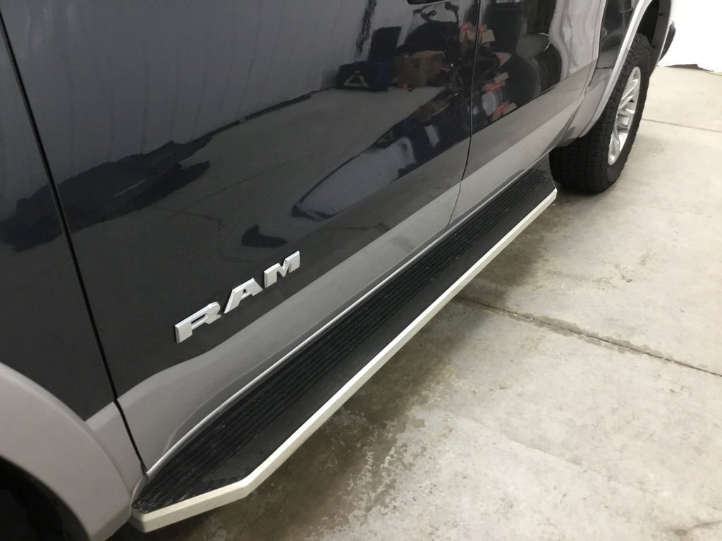 Used 2020 RAM 1500 Laramie AWD/4WD image 5